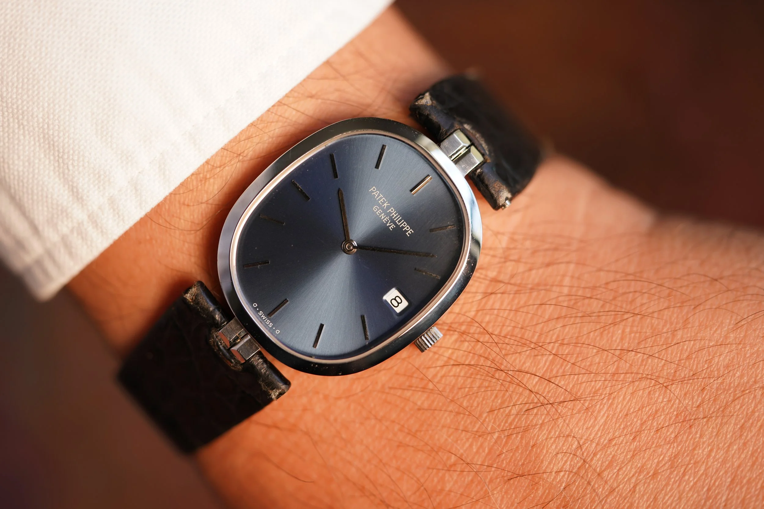 PATEK PHILIPPE プレート Patek Philippe Ellipse Reference 3930 In Steel — Wind Vintage